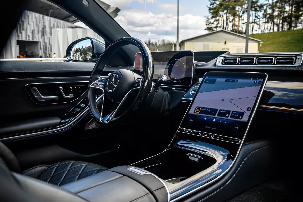 Mercedes-Benz S-class W223 avva cars premium rent