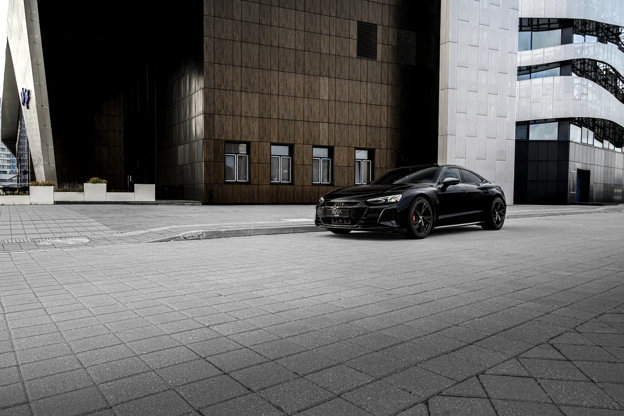 Audi e-tron GT — фото 8