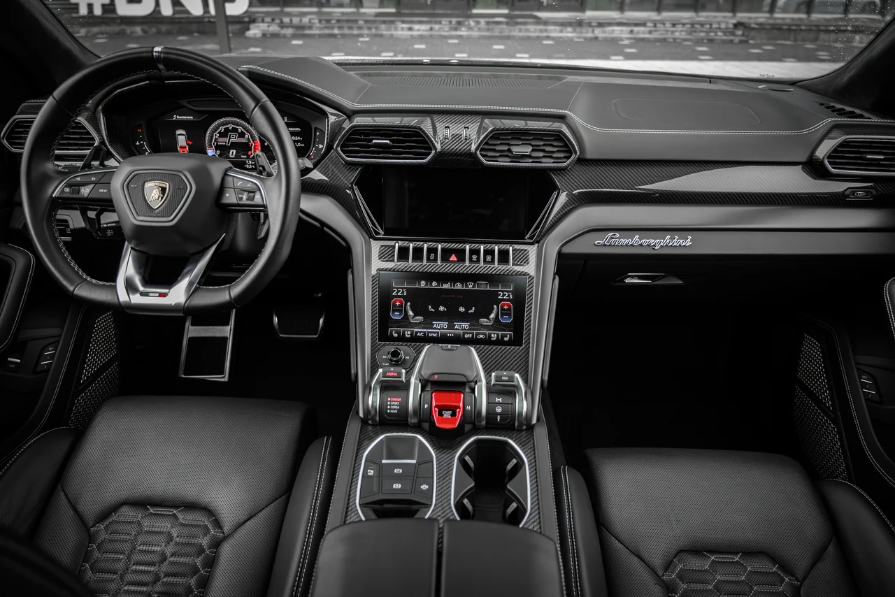Lamborghini Urus — фото 9
