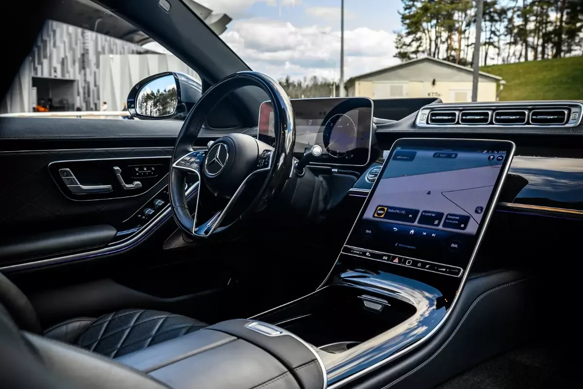 Mercedes-Benz S-class W223 avva cars premium rent