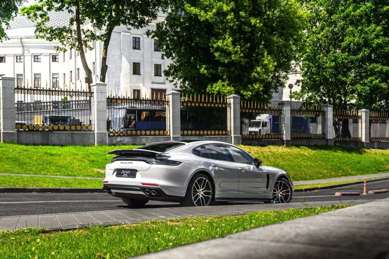 porsche panamera gts