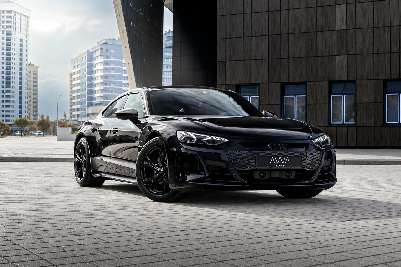 Audi e-tron GT — вид автомобиля