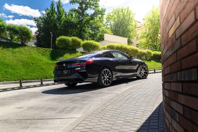 bmw m8