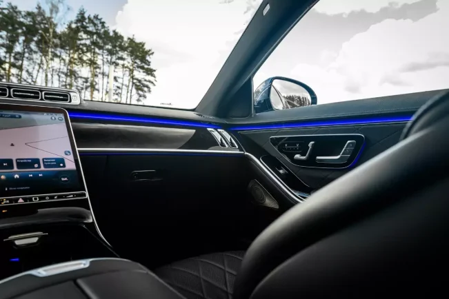 Mercedes-Benz S-class W223 avva cars premium rent