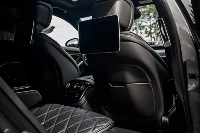 Mercedes-Benz S-class W223 avva cars premium rent