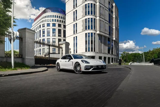 porsche panamera gts